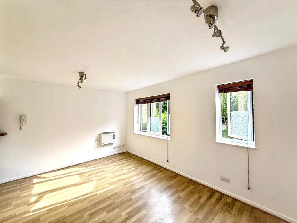 Studio apartment for rent