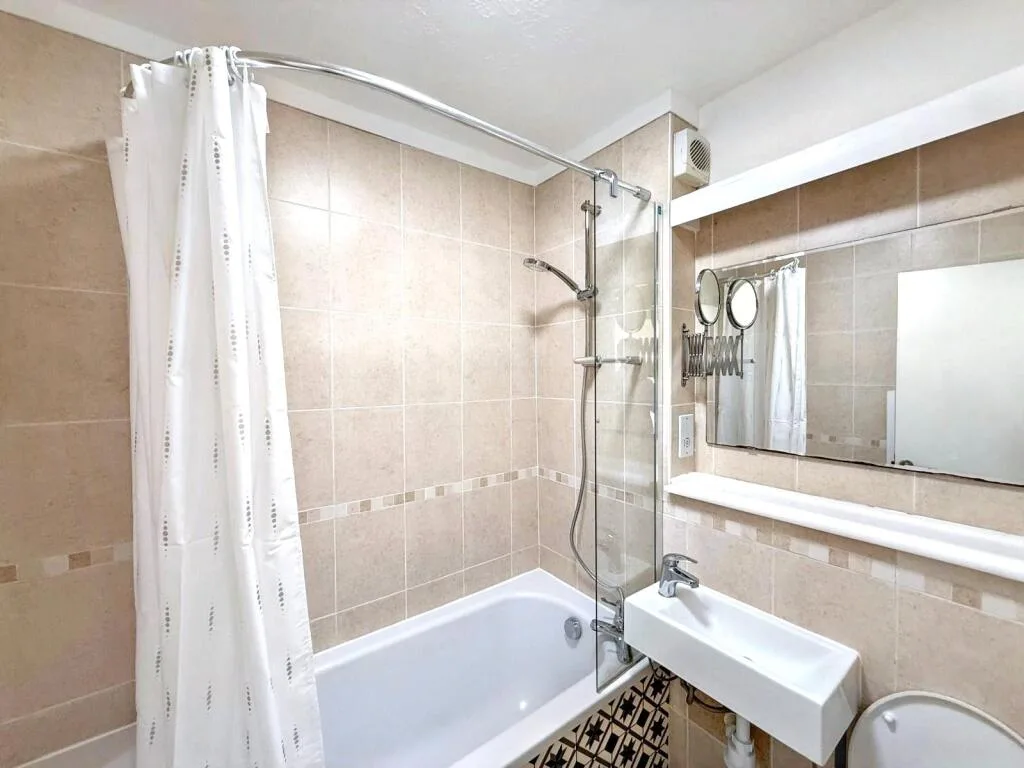 Studio apartment for rent