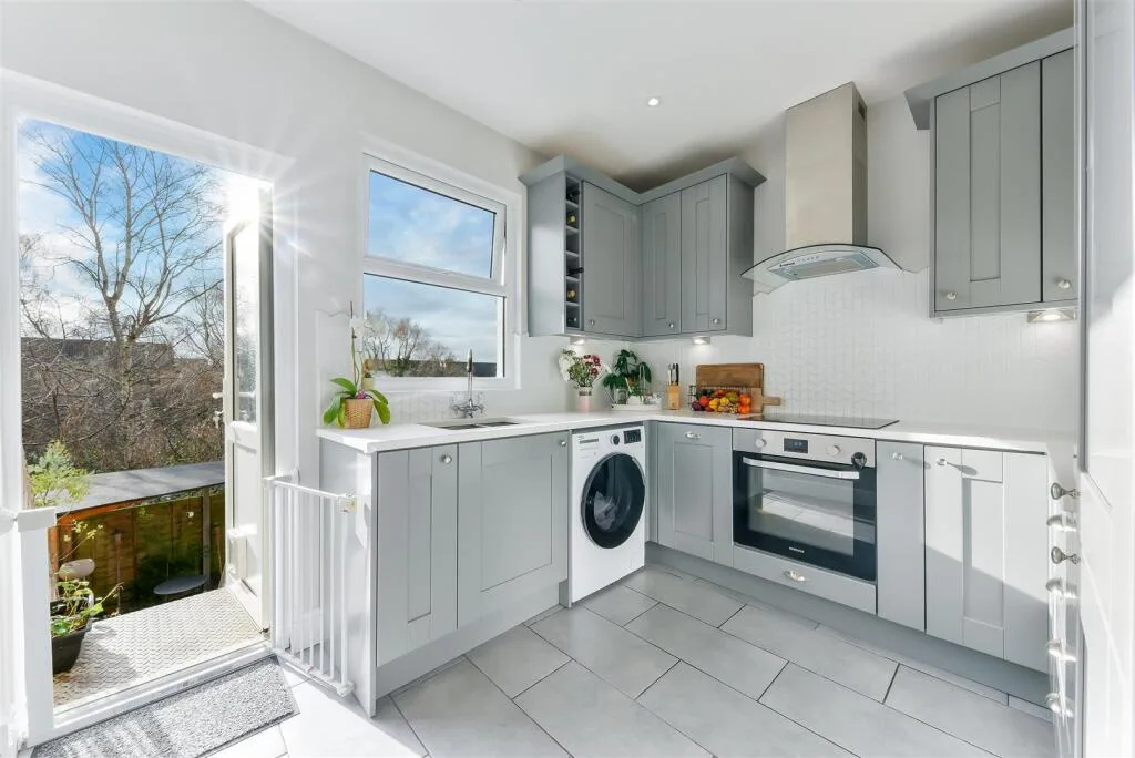 2 bedroom flat for rent