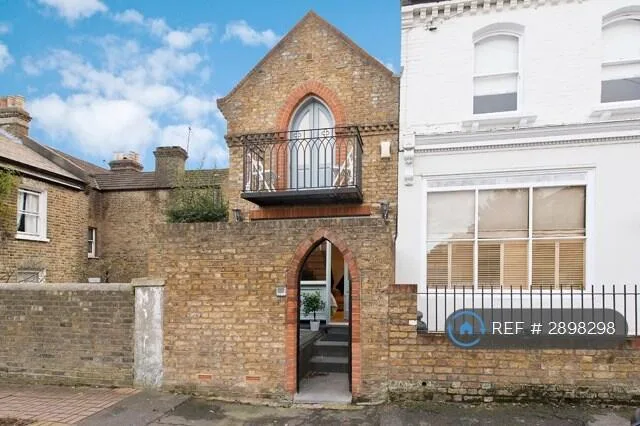 1 bedroom end of terrace house for rent