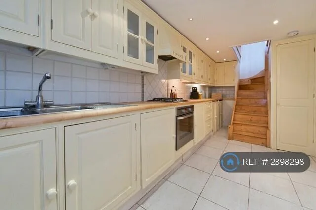 1 bedroom end of terrace house for rent