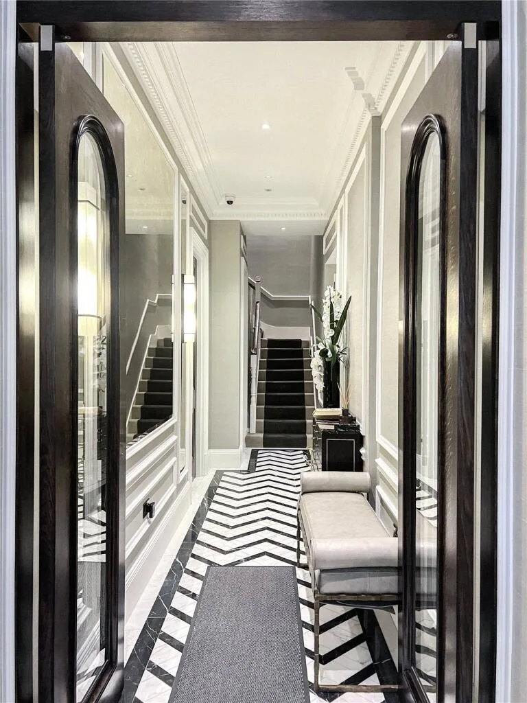 2 bedroom penthouse for rent