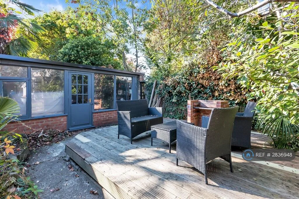 1 bedroom house share for rent