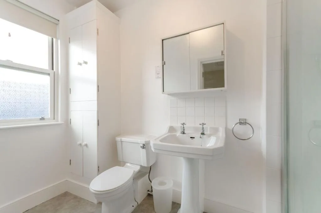 2 bedroom maisonette for rent