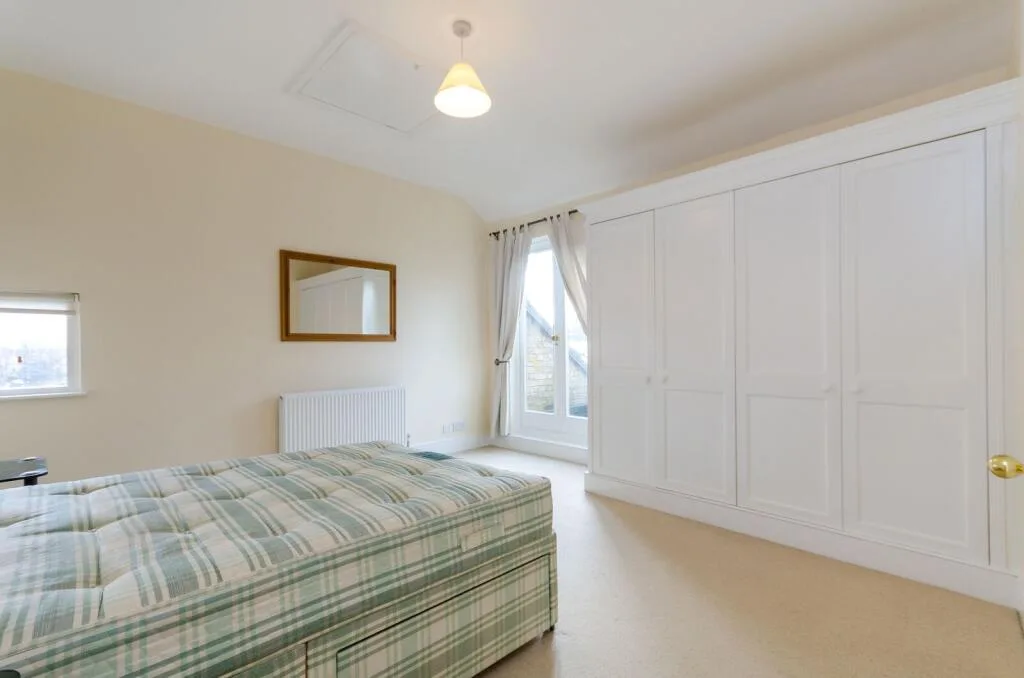 2 bedroom maisonette for rent
