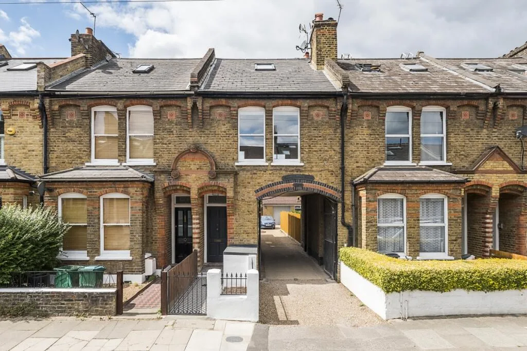 2 bedroom terraced house for rent