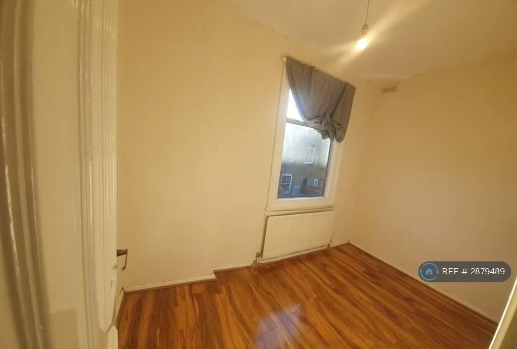2 bedroom end of terrace house for rent