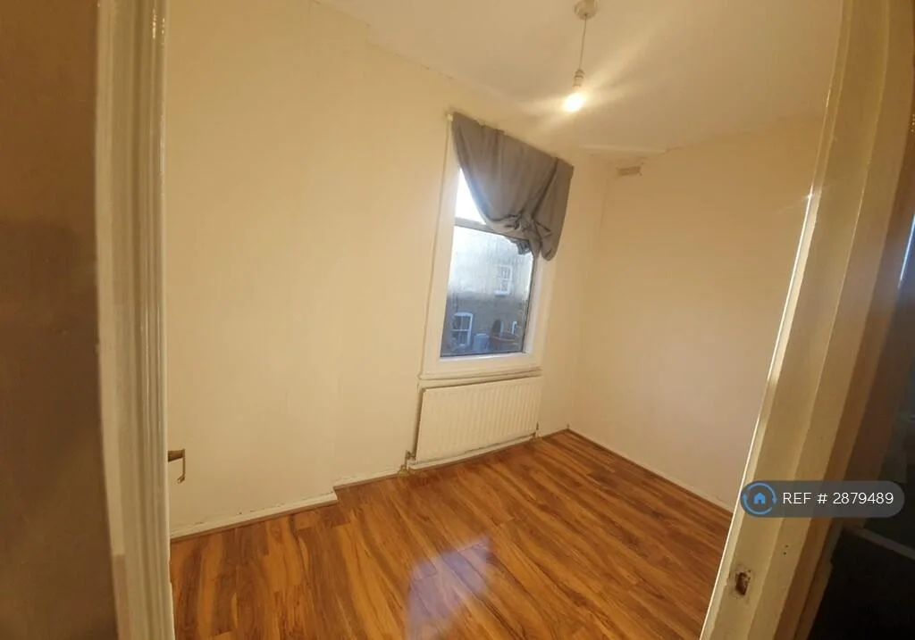 2 bedroom end of terrace house for rent