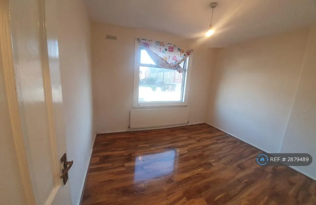 2 bedroom end of terrace house for rent