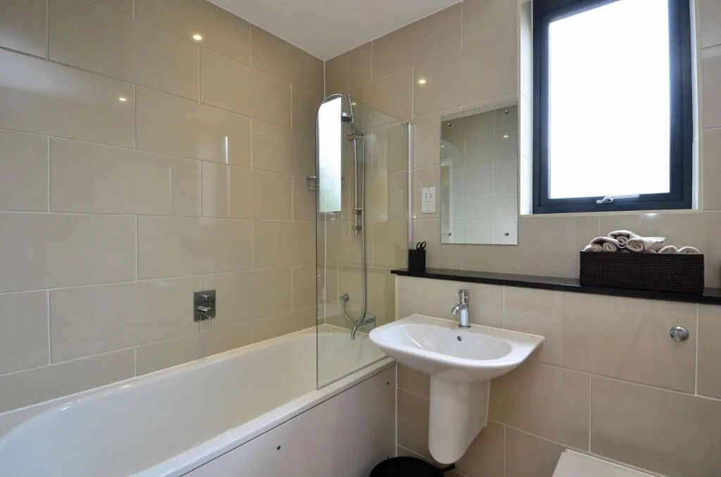 2 bedroom penthouse for rent