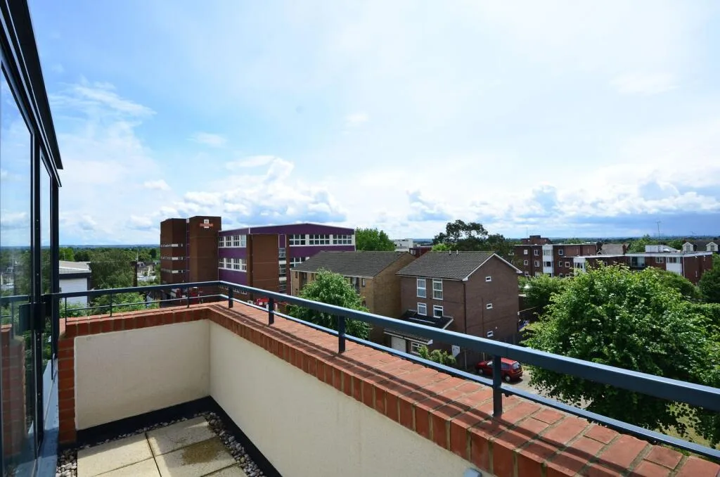 2 bedroom penthouse for rent