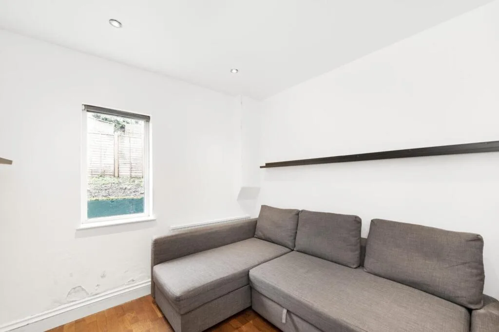 1 bedroom ground floor flat for rent