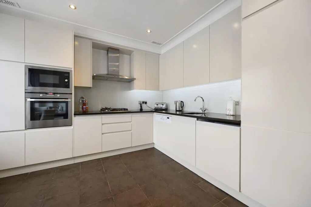 4 bedroom apartment for rent