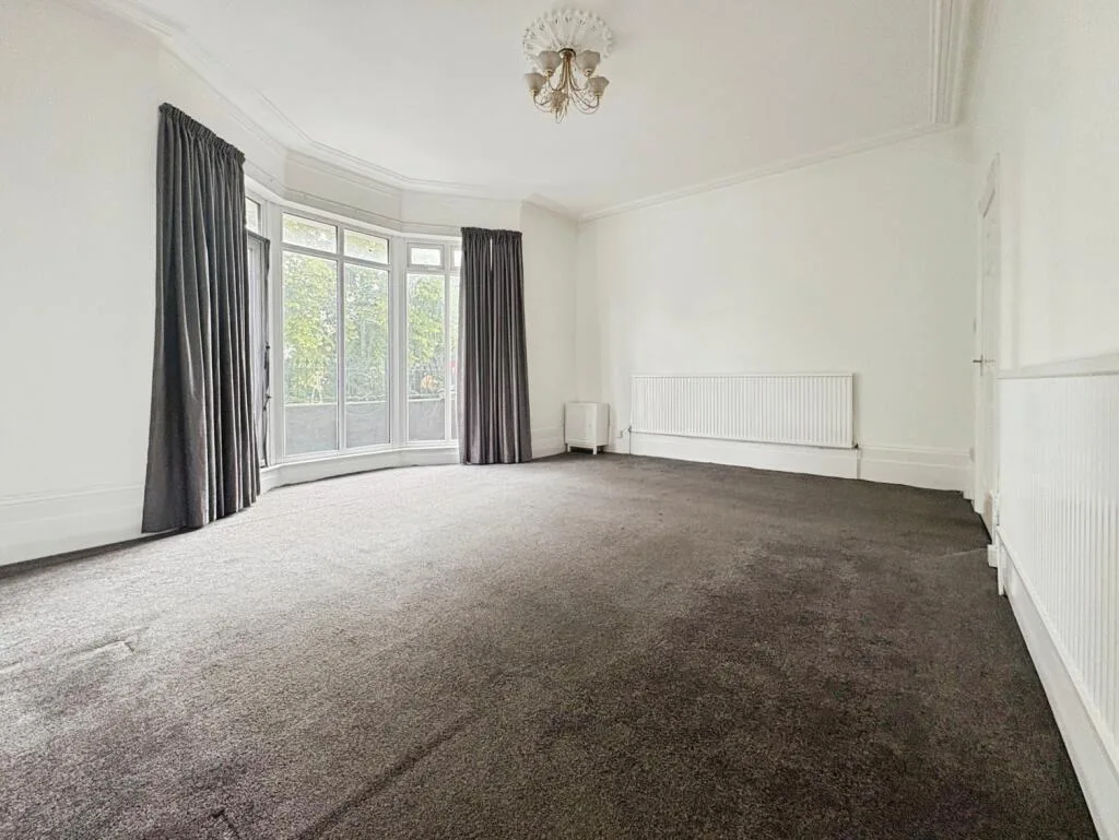 3 bedroom flat for rent