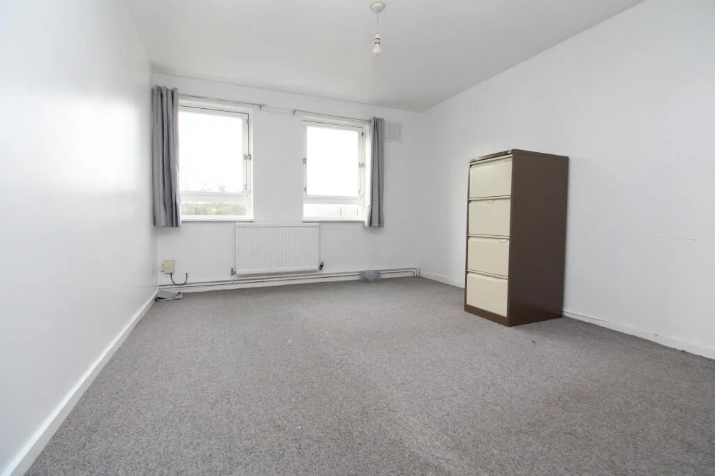 3 bedroom maisonette for rent
