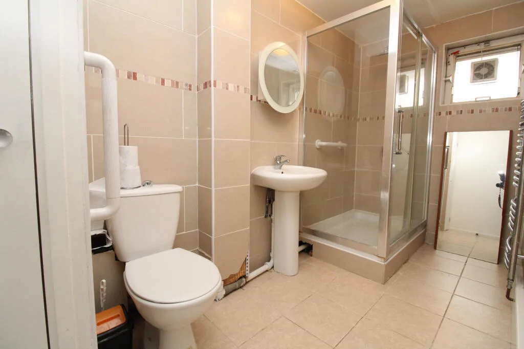 3 bedroom maisonette for rent