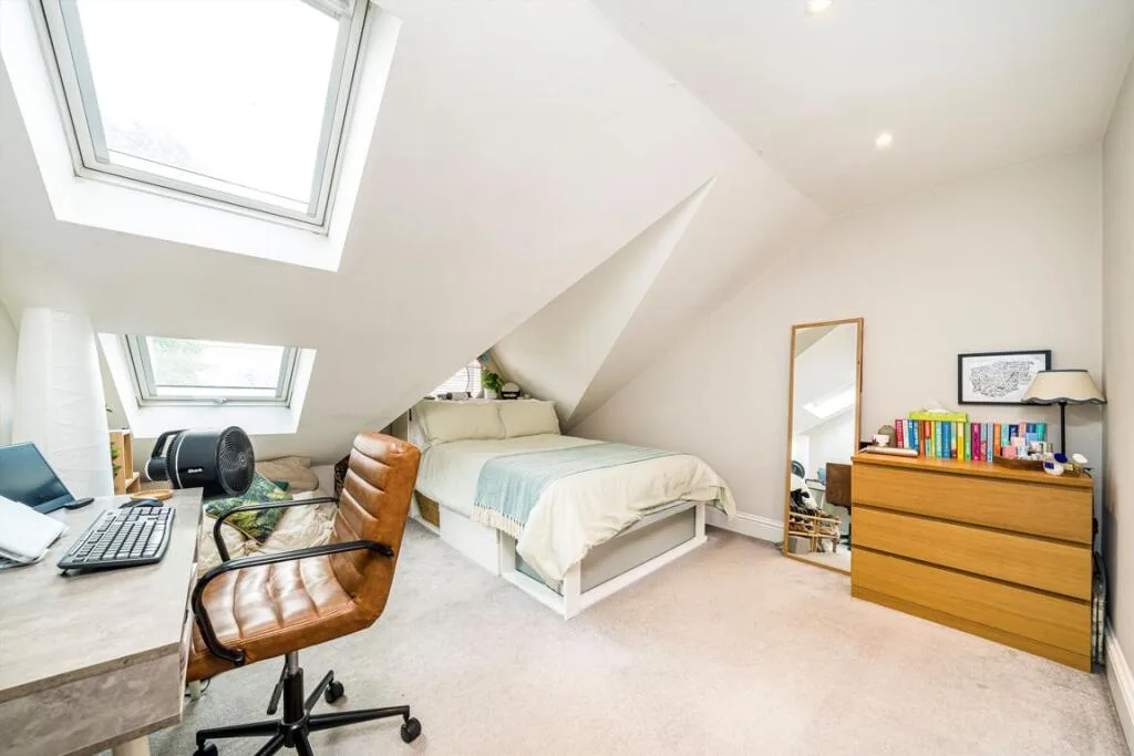 3 bedroom flat for rent