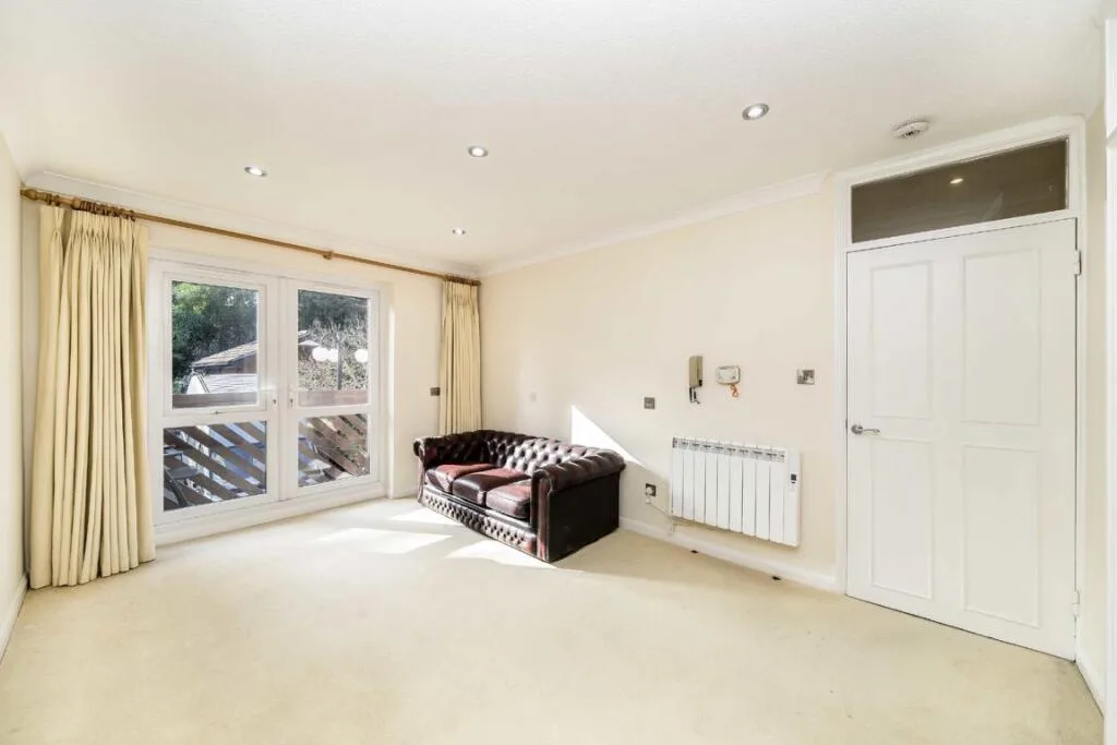 Studio flat for rent
