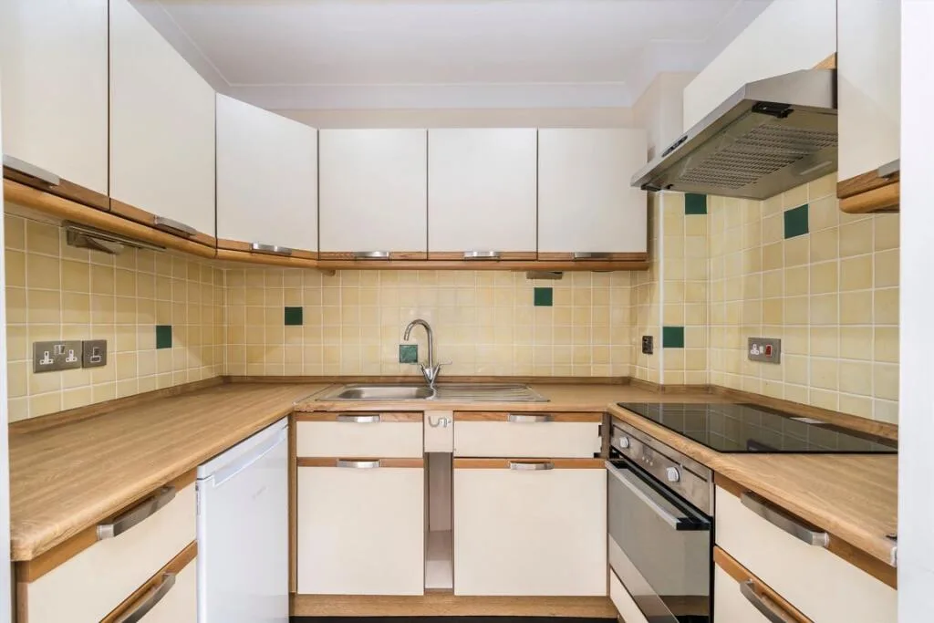 Studio flat for rent