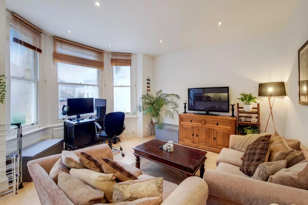 2 bedroom flat for rent