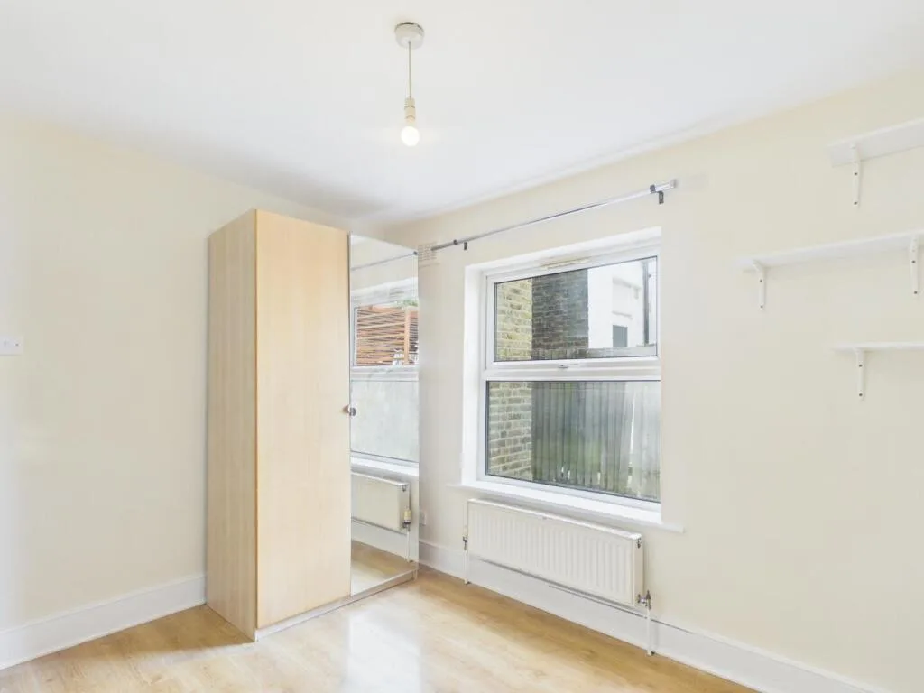 2 bedroom ground floor flat for rent