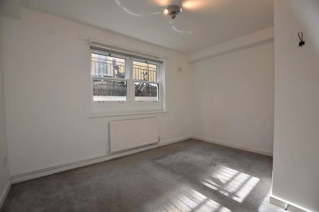 1 bedroom ground floor flat for rent