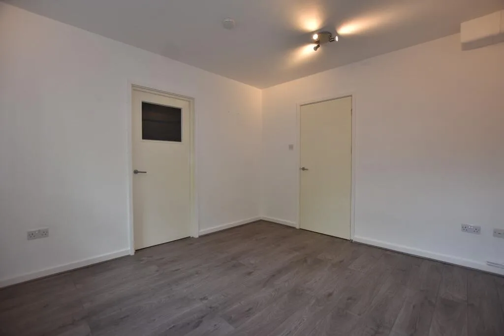 1 bedroom ground floor flat for rent