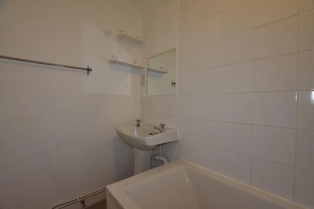 1 bedroom ground floor flat for rent