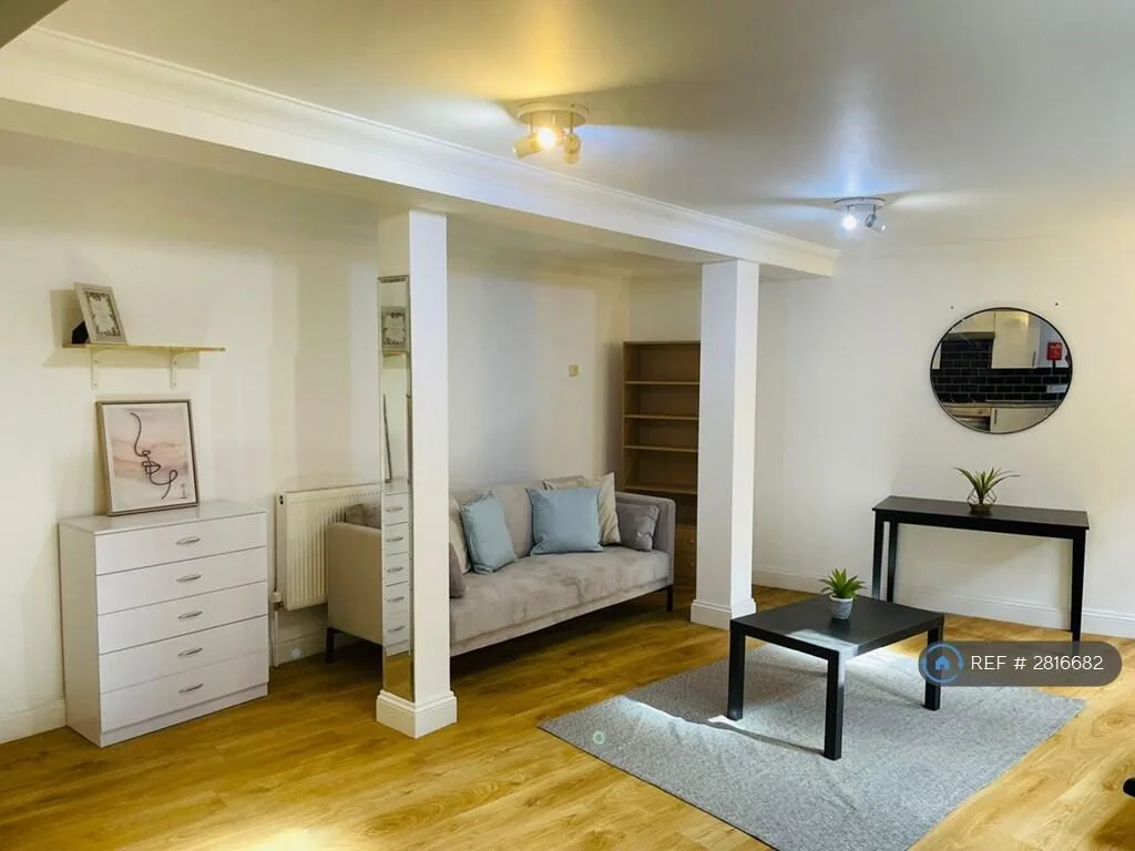 1 bedroom flat for rent