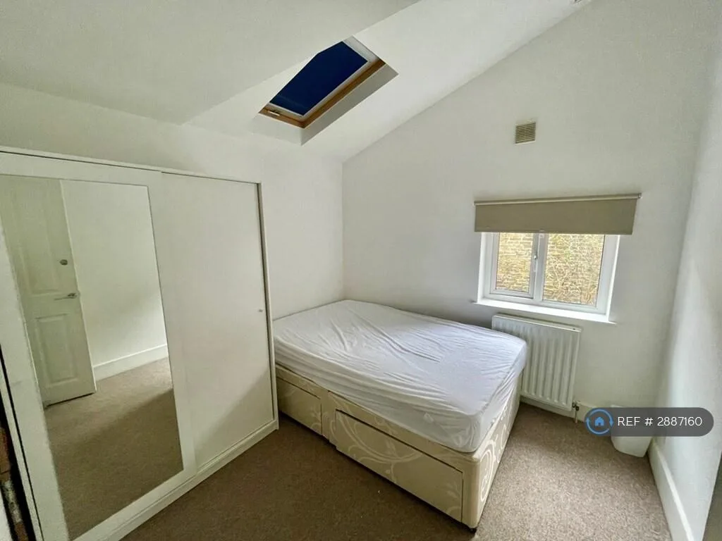 5 bedroom terraced house for rent