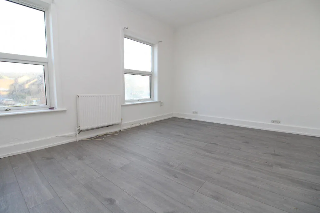 2 bedroom maisonette for rent