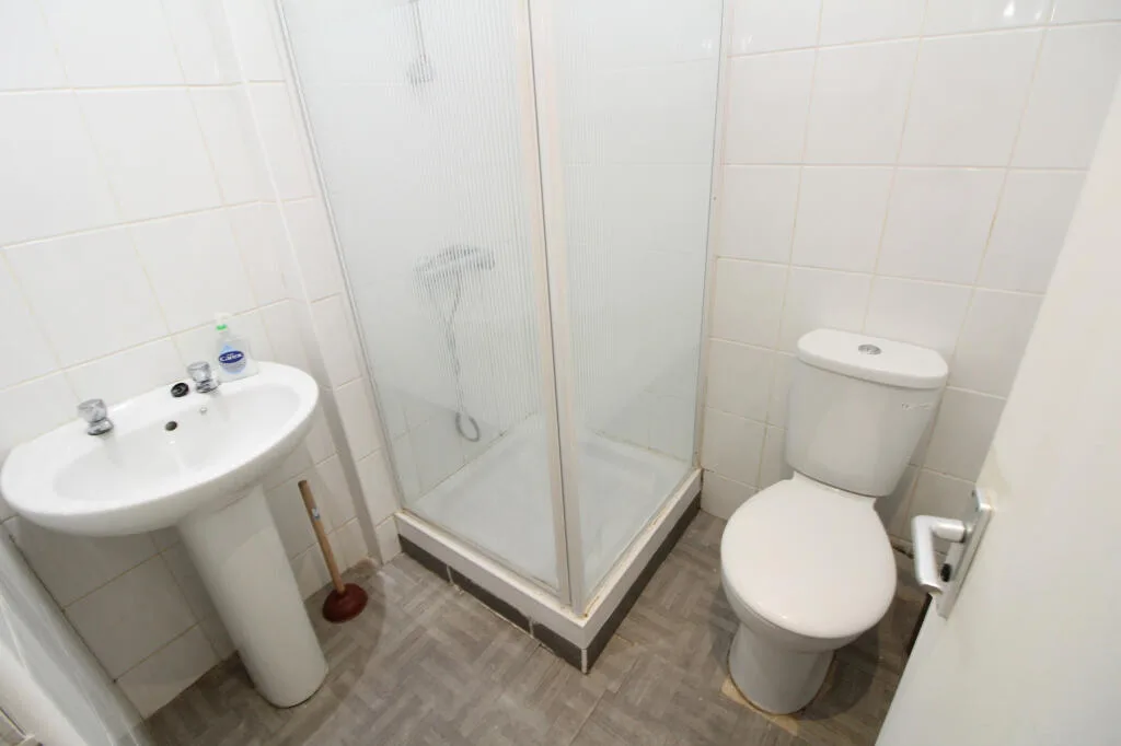 2 bedroom maisonette for rent