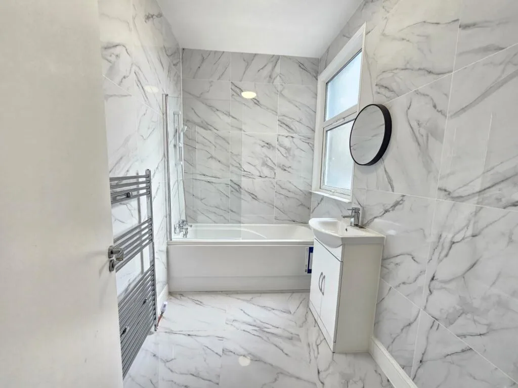 3 bedroom flat for rent