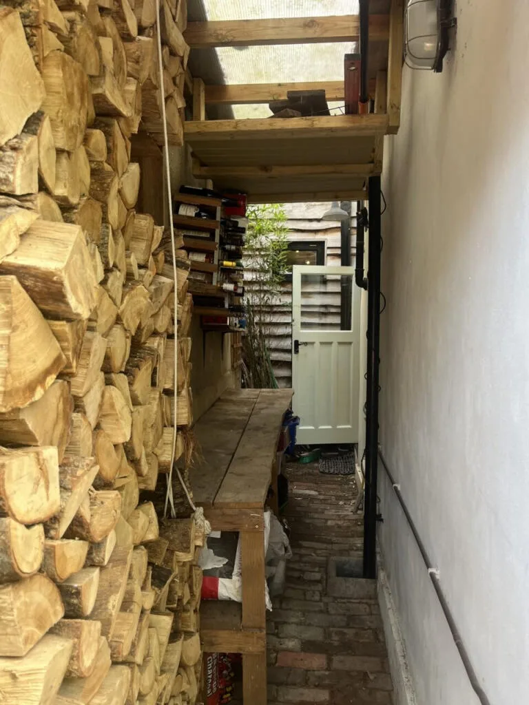 3 bedroom semi-detached house for rent