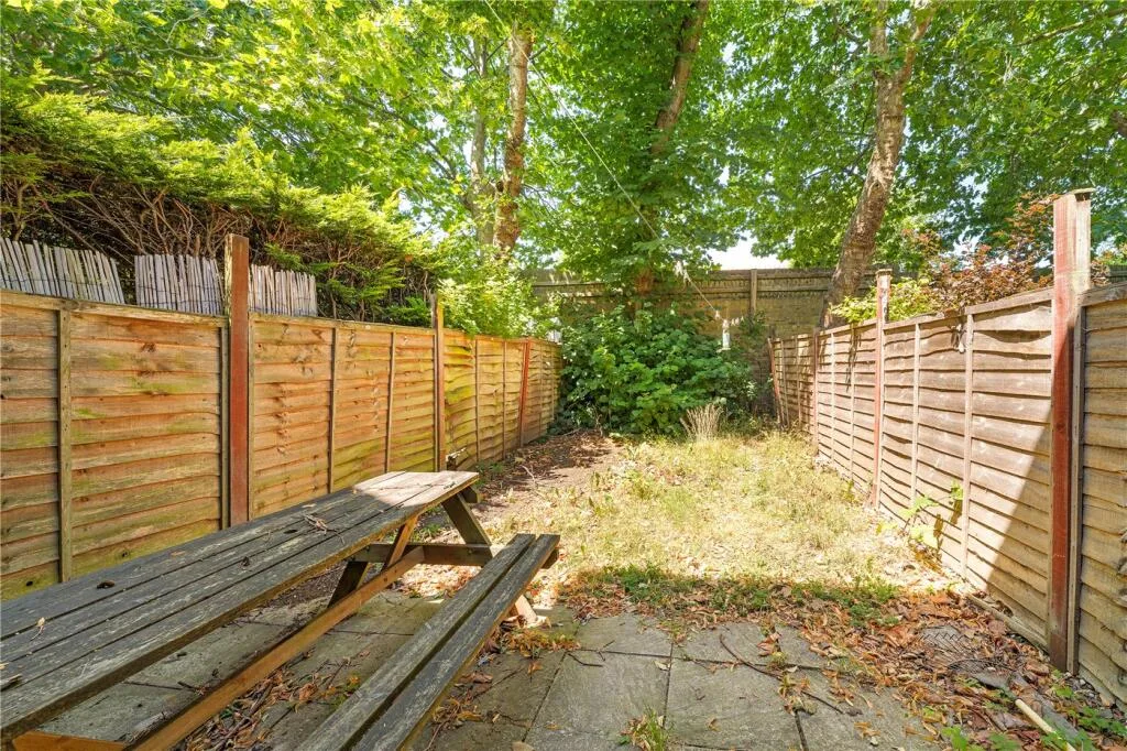 2 bedroom terraced house for rent