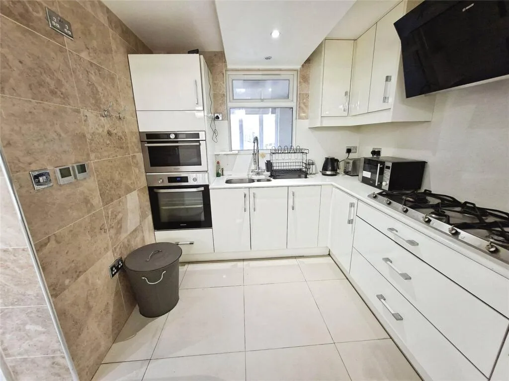 4 bedroom terraced house for rent
