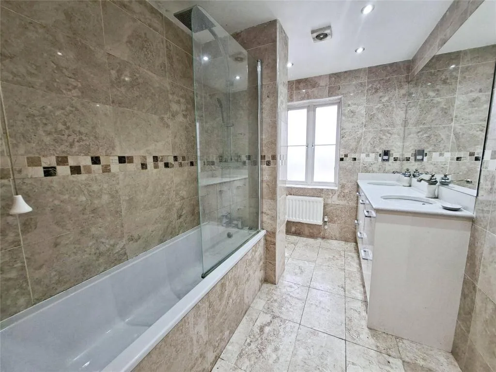 4 bedroom terraced house for rent