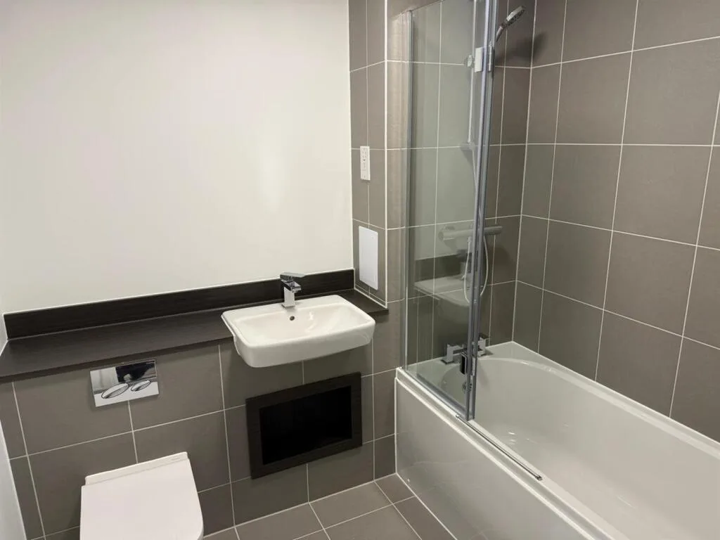 2 bedroom house for rent