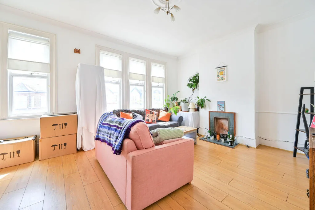 3 bedroom flat for rent
