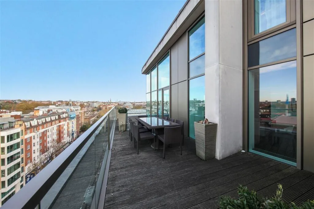 3 bedroom flat for rent