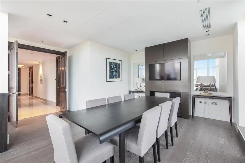 3 bedroom flat for rent