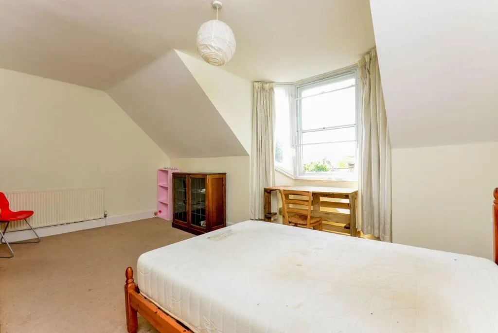 3 bedroom maisonette for rent
