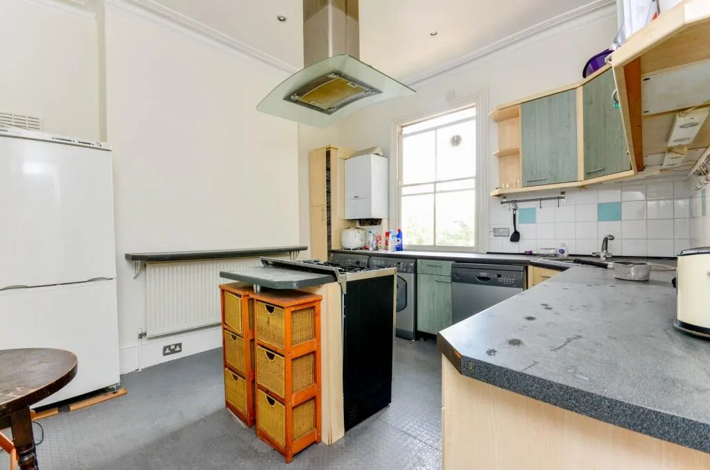 3 bedroom maisonette for rent