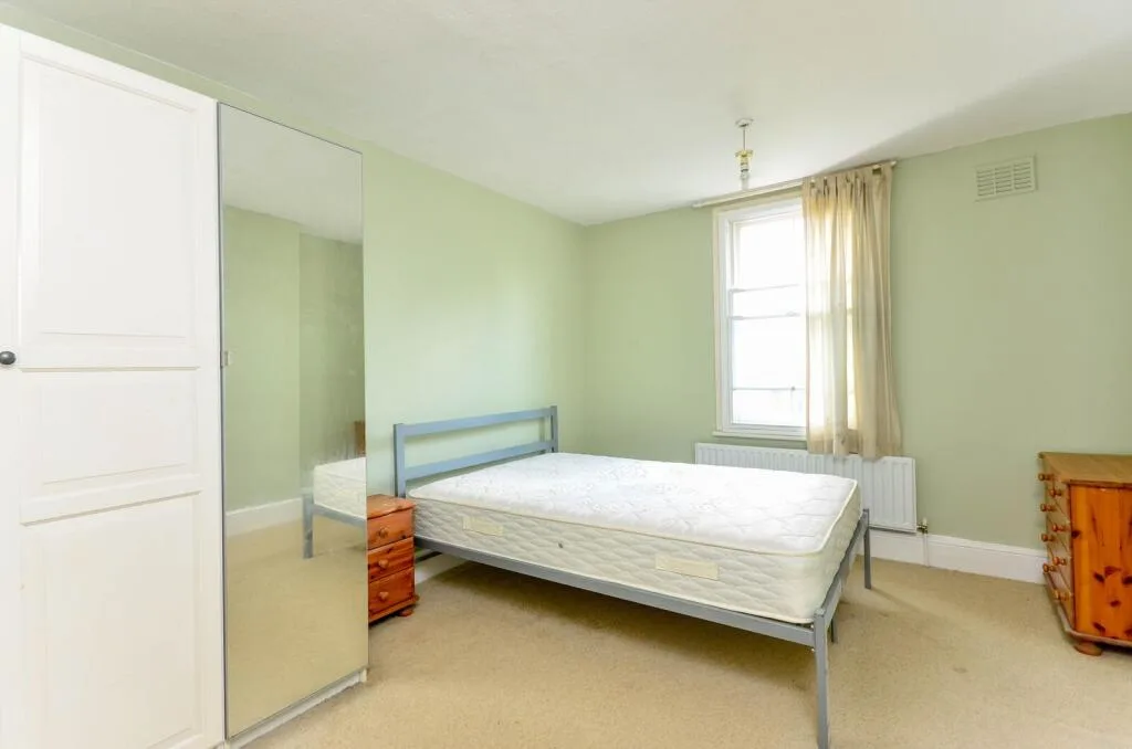 3 bedroom maisonette for rent