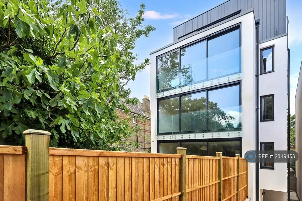 2 bedroom flat for rent