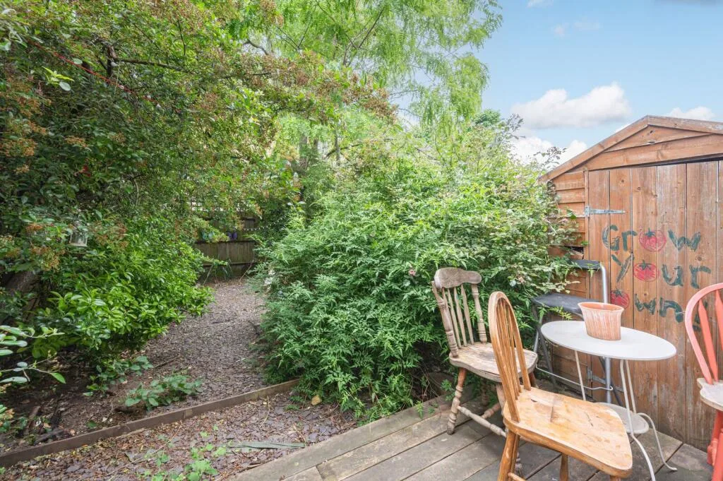 4 bedroom terraced house for rent