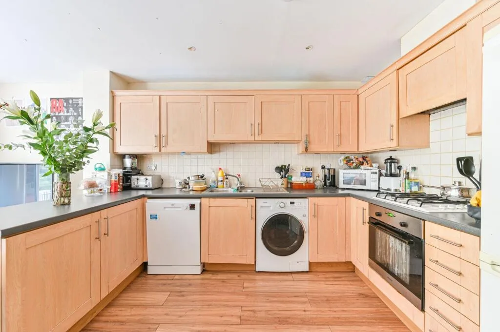 4 bedroom terraced house for rent