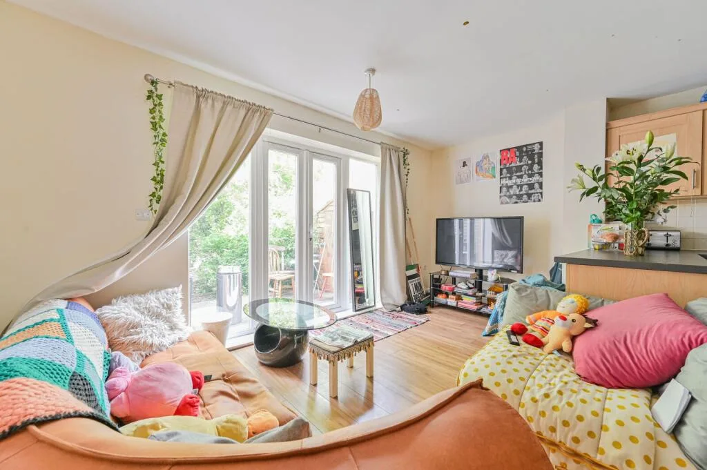 4 bedroom terraced house for rent