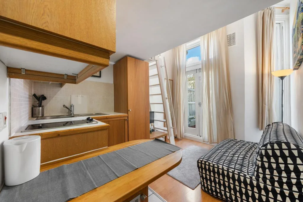 Studio flat for rent