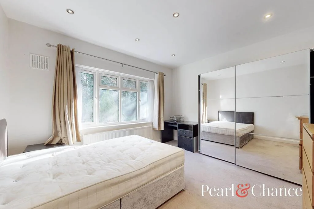 3 bedroom flat for rent